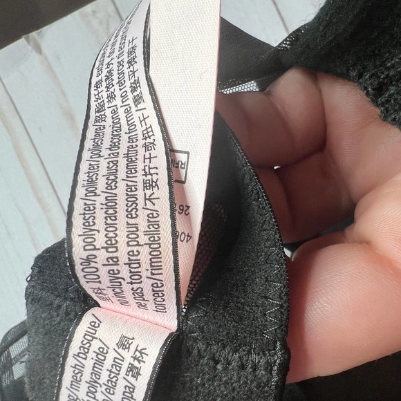 Victoria's Secret Black Push Up Bra New With Tags Size 38DDD and 36DDD - Picture 7 of 10